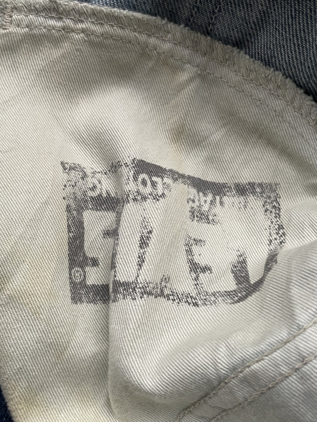 Levis 606 E Orange Tag