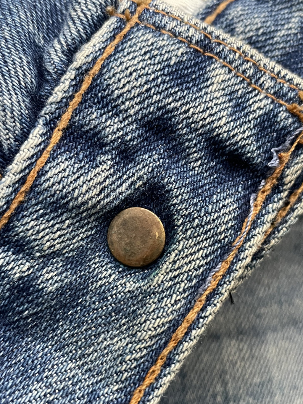 Levis 606 E Orange Tag