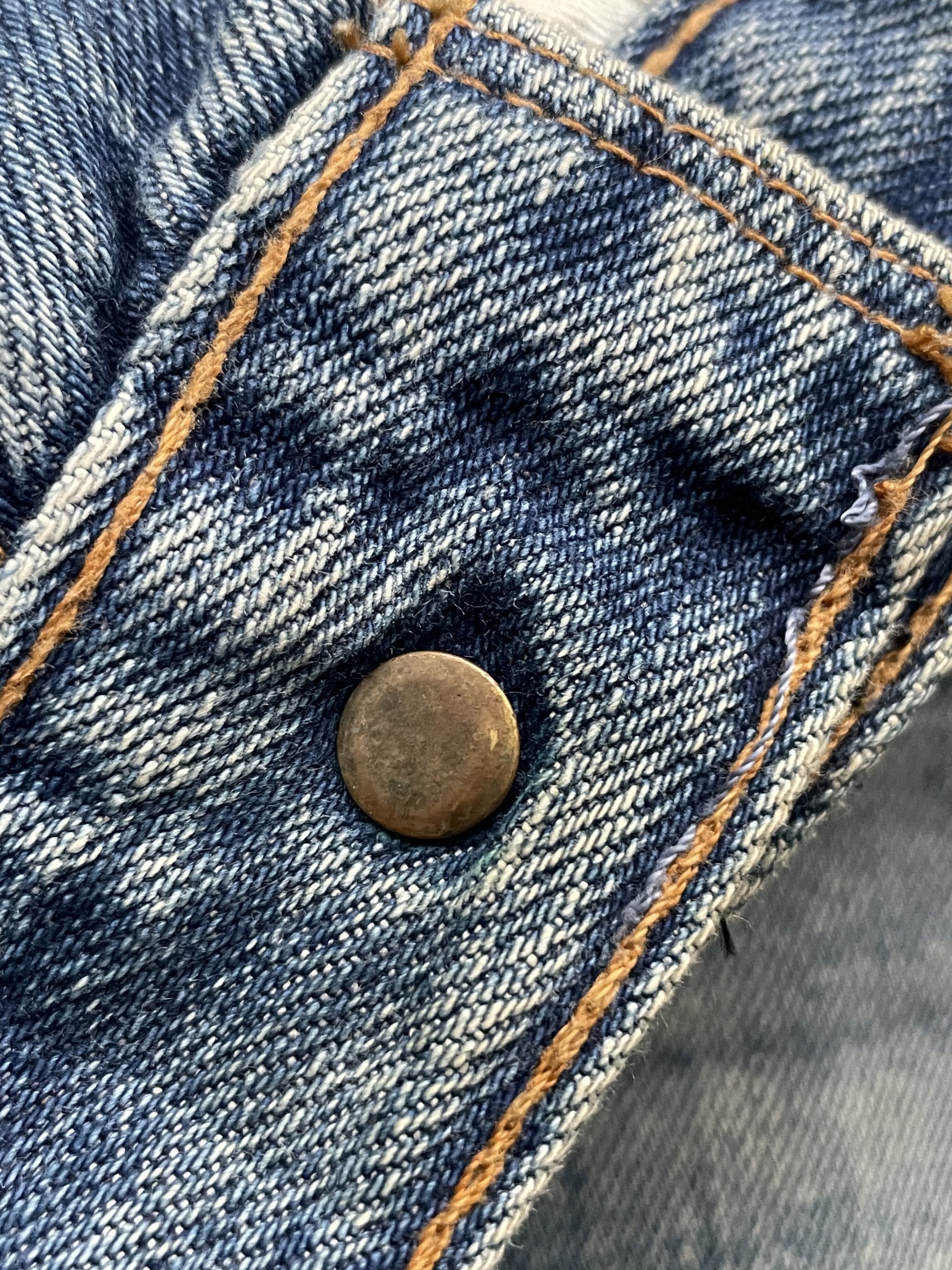 Levis 606 E Orange Tag