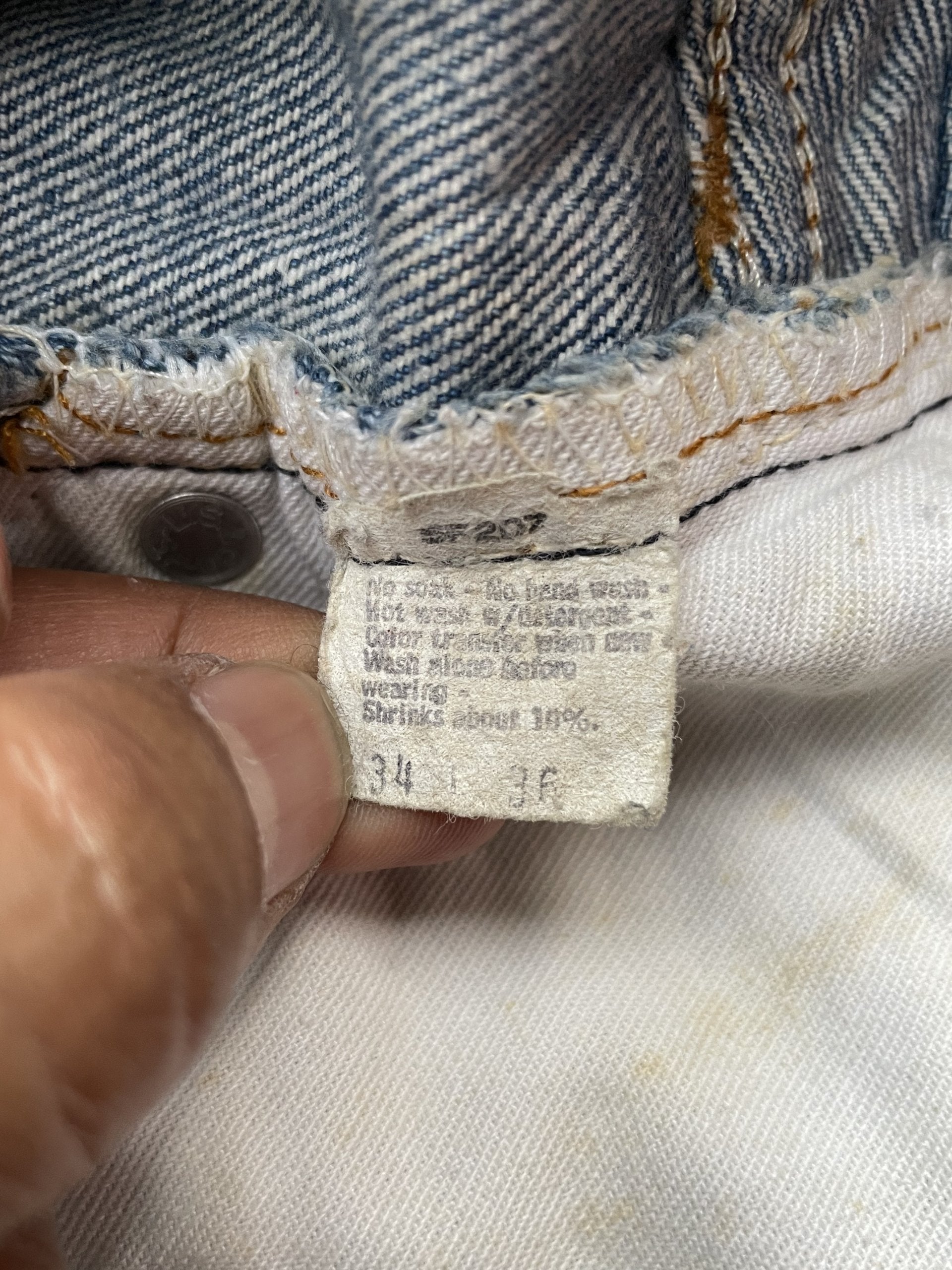 Vintage 1983 Levis 501 e Usa faded distresed
