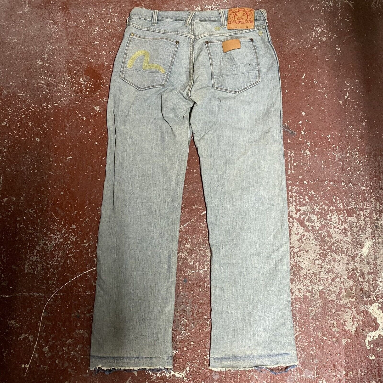 Evisu Destroyed Denim Straight Leg Jeans W34 L31 - Yellow Wing Detail
