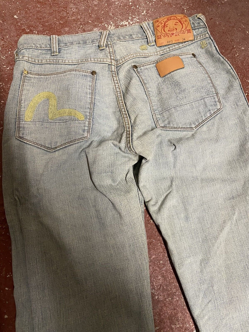 Evisu Destroyed Denim Straight Leg Jeans W34 L31 - Yellow Wing Detail