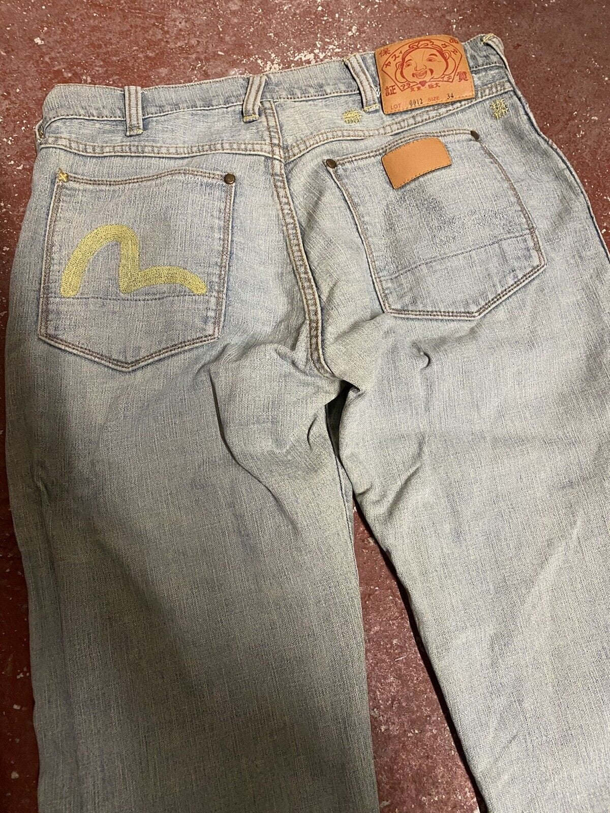 Evisu Destroyed Denim Straight Leg Jeans W34 L31 - Yellow Wing Detail