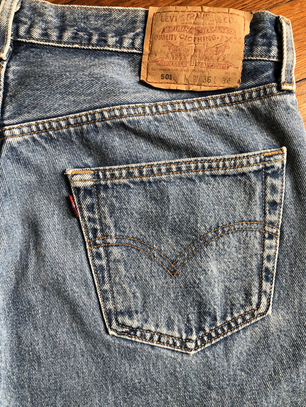Vintage Levi's 501 W36 L34 Jeans bleu claire stonewashed 00s Made in Mexico