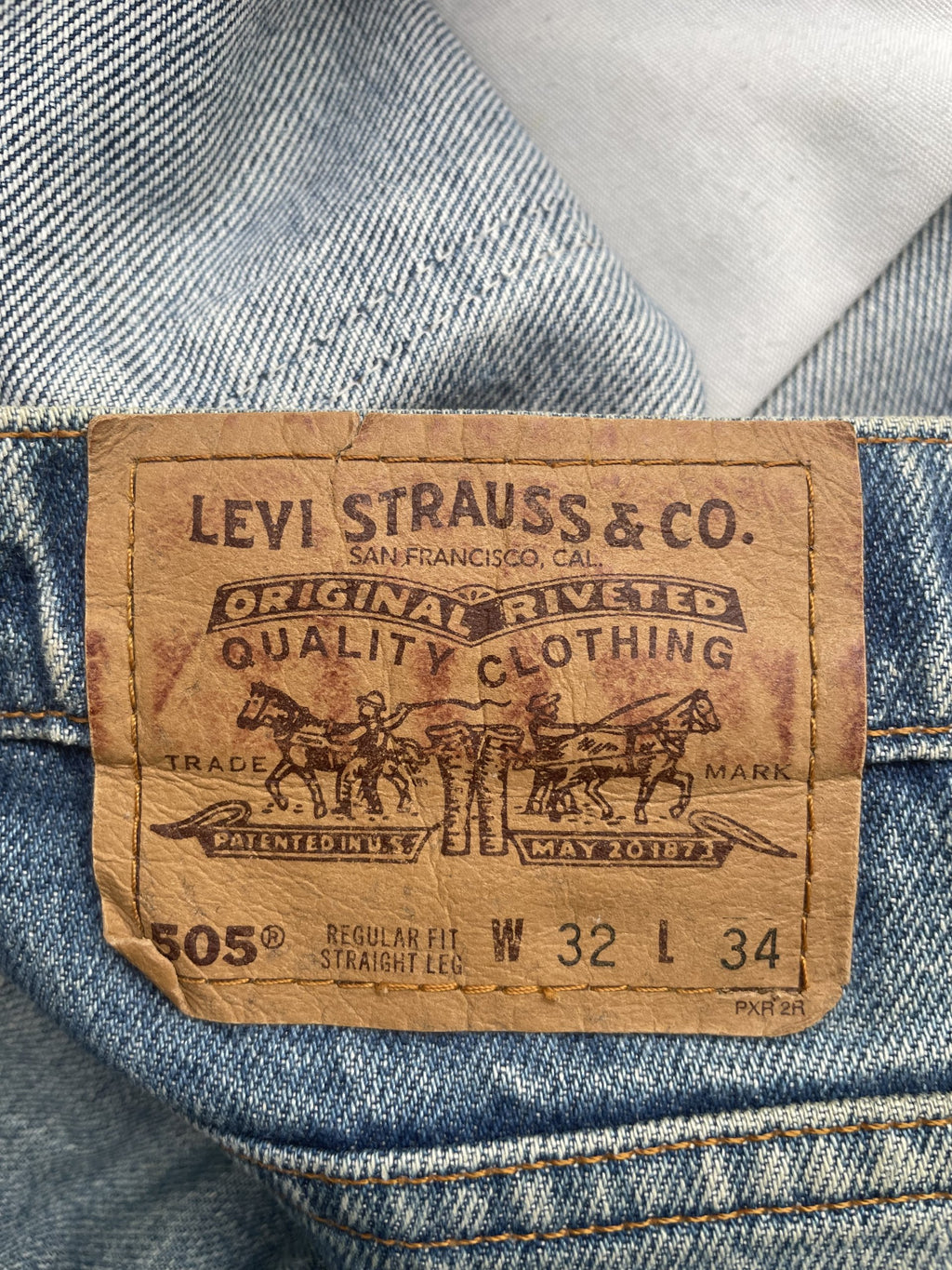 Vintage 1995 Levis 505 e Orange Tag Distressed