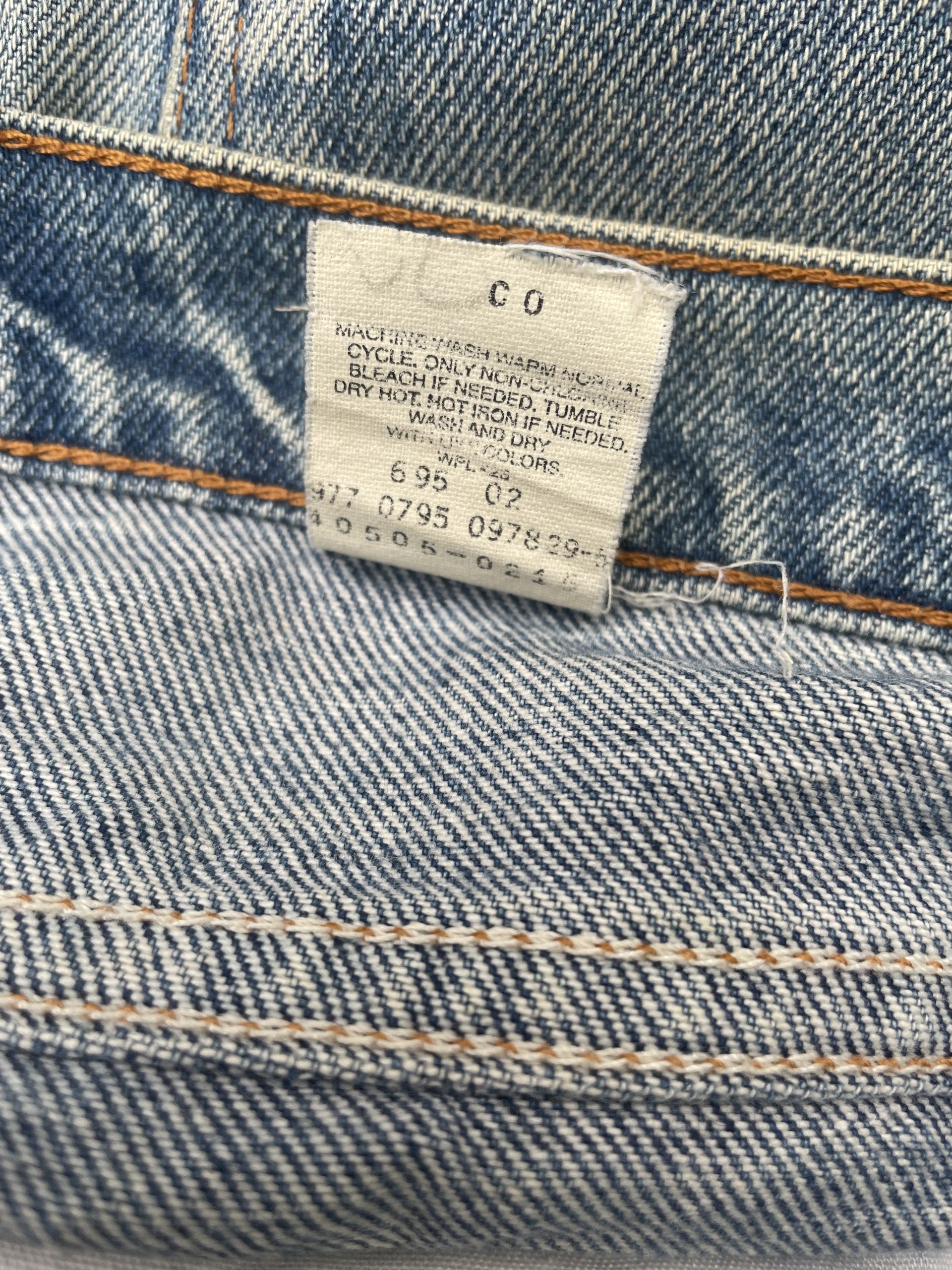 Vintage 1995 Levis 505 e Orange Tag Distressed