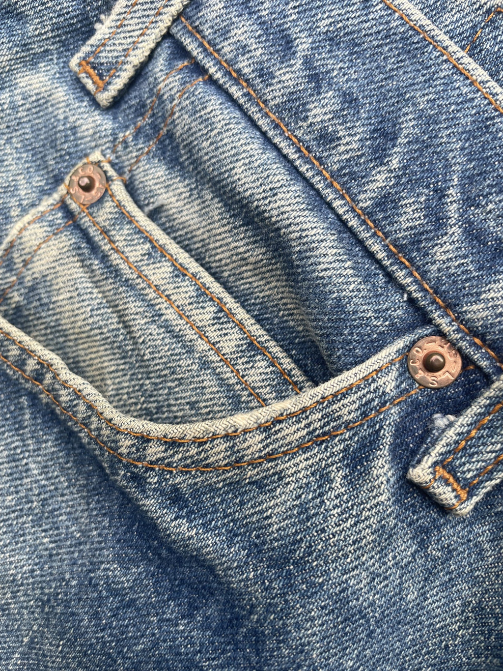 Vintage 1995 Levis 505 e Orange Tag Distressed