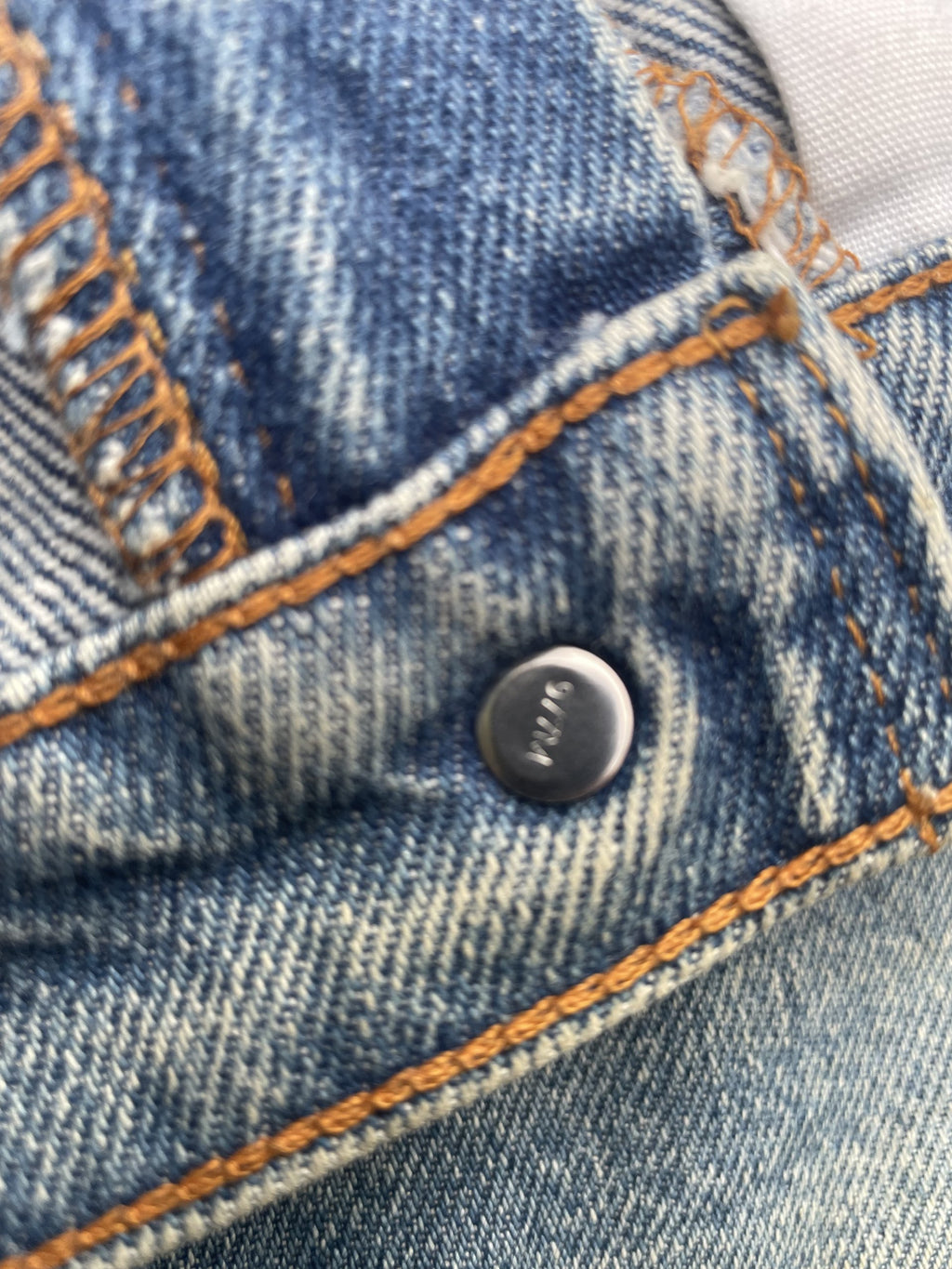 Vintage 1995 Levis 505 e Orange Tag Distressed