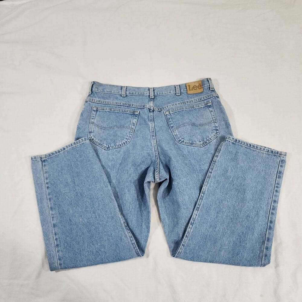 Vintage Lee Regular Straight Legs Jeans Blue Light Wash 38x30 REAL 34W - GOOD