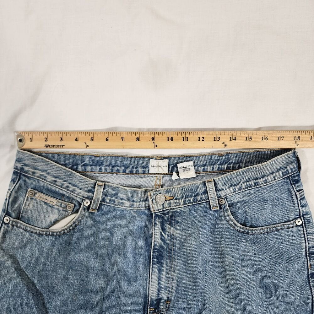 Vintage Calvin Klein Jeans Mens Straight Leg 36w / 31L Stonewash Blue - GOOD