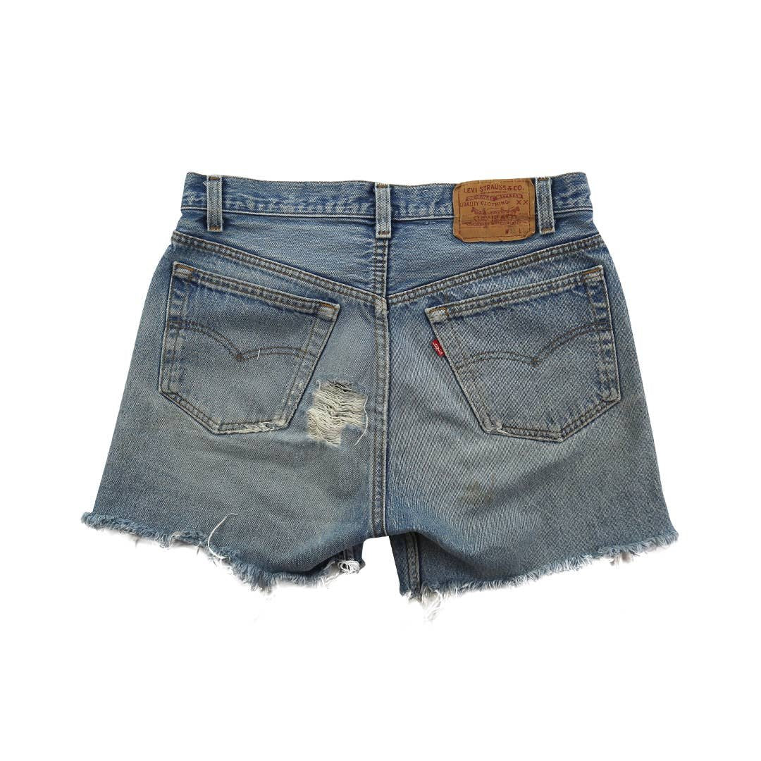 VINTAGE 90S LEVI’S 501 GRUNGY MEDIUM WASH DISTRESSED CUT OFF SHORTS