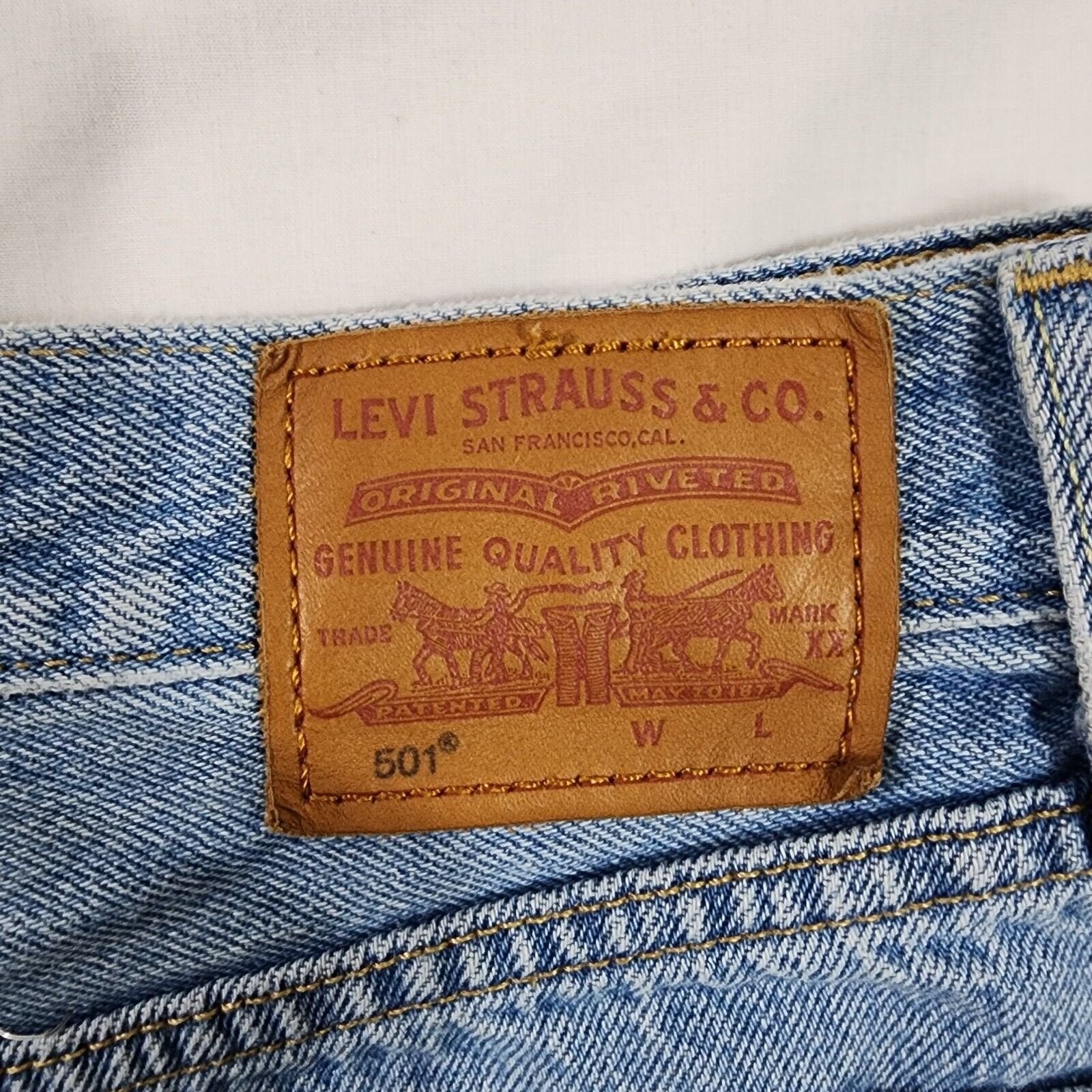 Levi's Premium 501 Women's 30W Medium Wash Fit Jeans Shorts