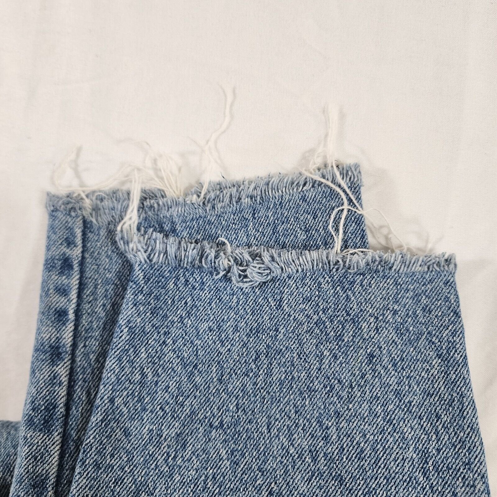 Vintage Levi's 900 Series Womens Jeans Blue Size 5 (23x27) High Rise Tapered
