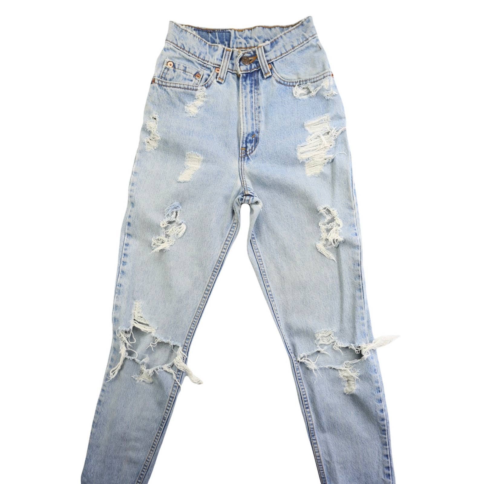 VINTAGE LEVIS 512 LIGHT WASH DISTRESSED GRUNGY HIGH WAISTED JEANS 23”/24”