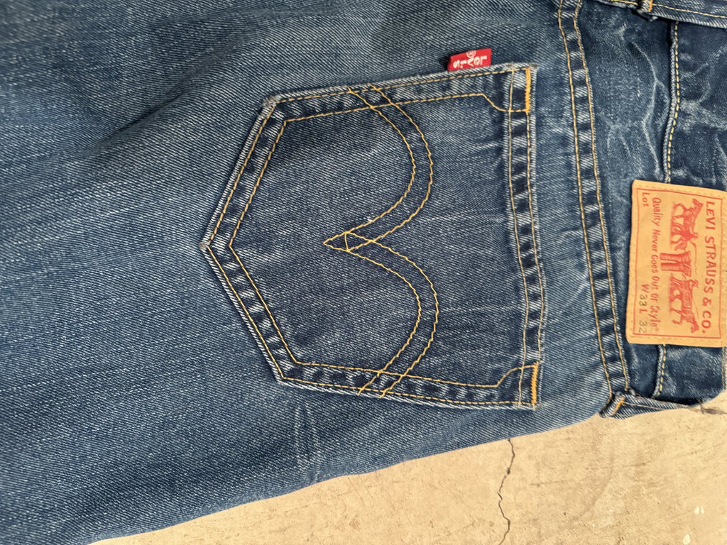 Levis Vintage Baggy Red Tab