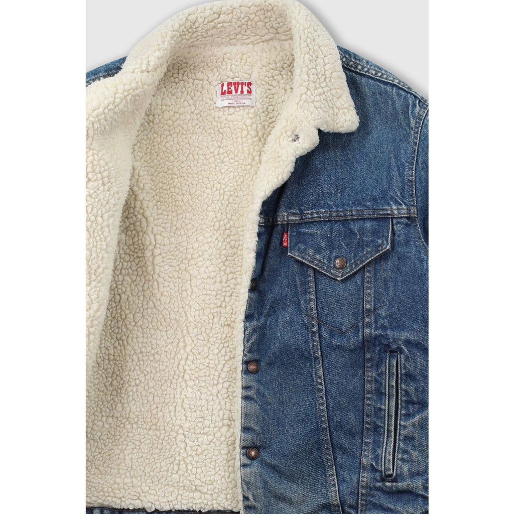 VINTAGE LEVI’S SHERPA DARK WASH DENIM JACKET