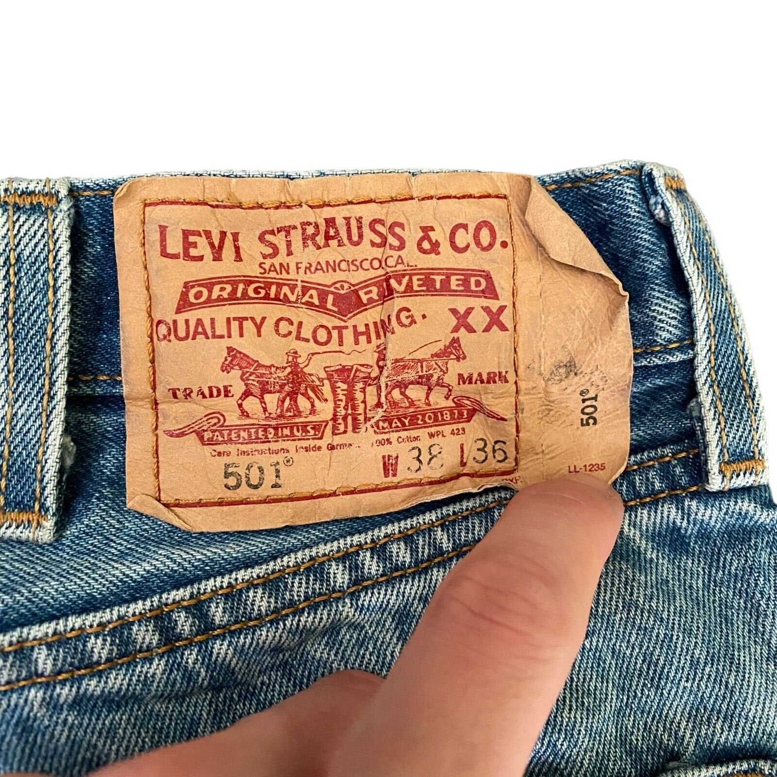 Vintage Levis 501 Original Straight Fit Denim Blue Jeans W38 L36