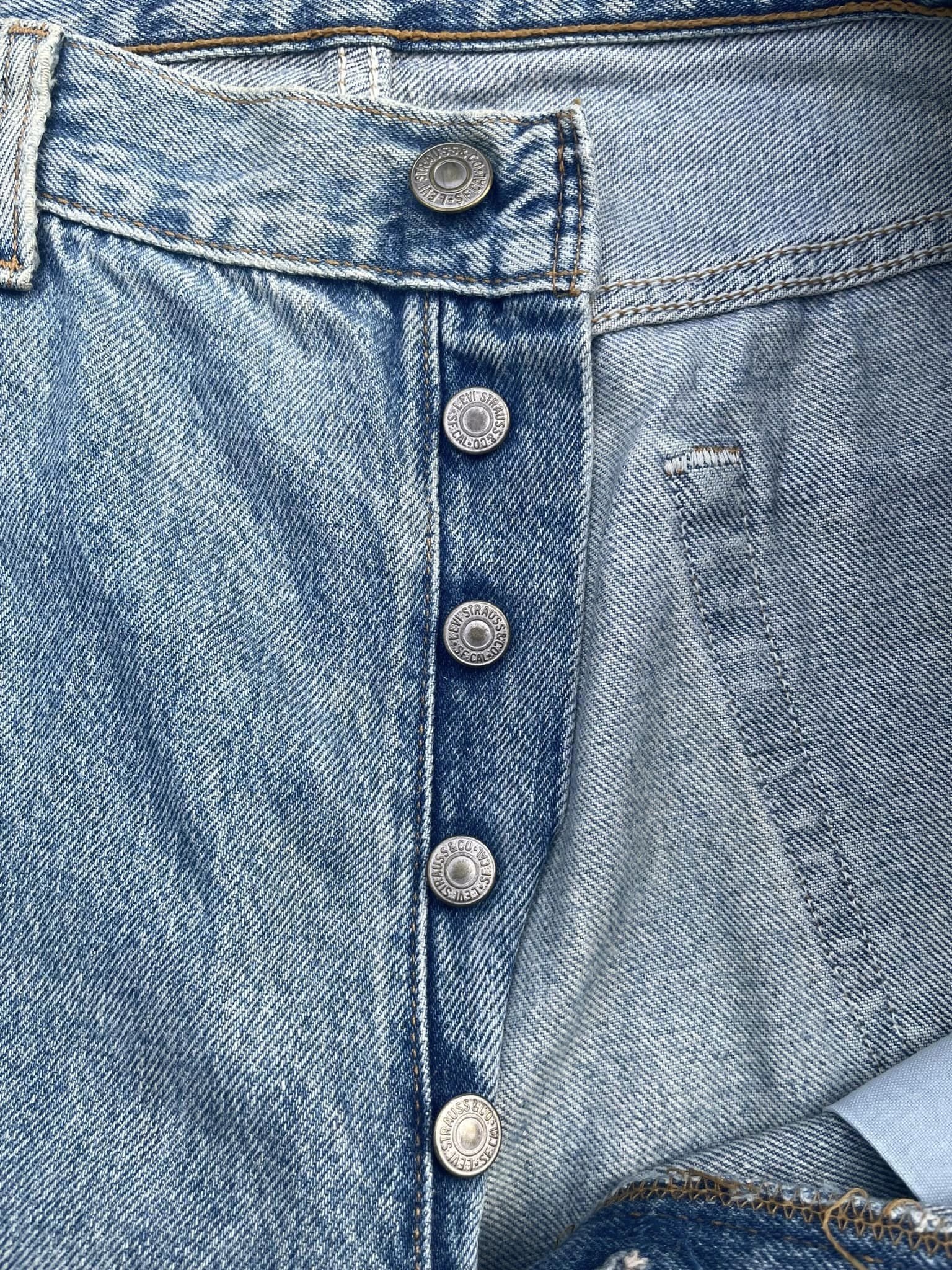 Vintage 1996 Levis 501 e Usa Irregular Faded Distressed