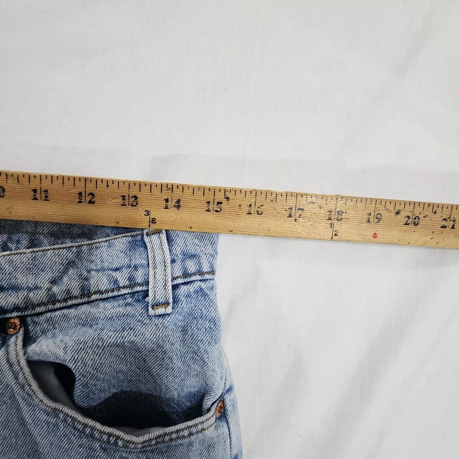 Vintage Levis Light Wash 30 X 25 Distressed Worn Tattere Blue Jeans Orange Tab