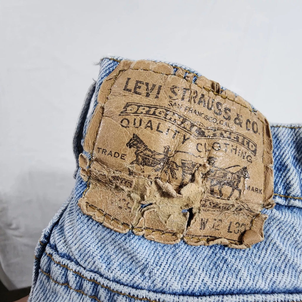 Vintage Levis Light Wash 30 X 25 Distressed Worn Tattere Blue Jeans Orange Tab