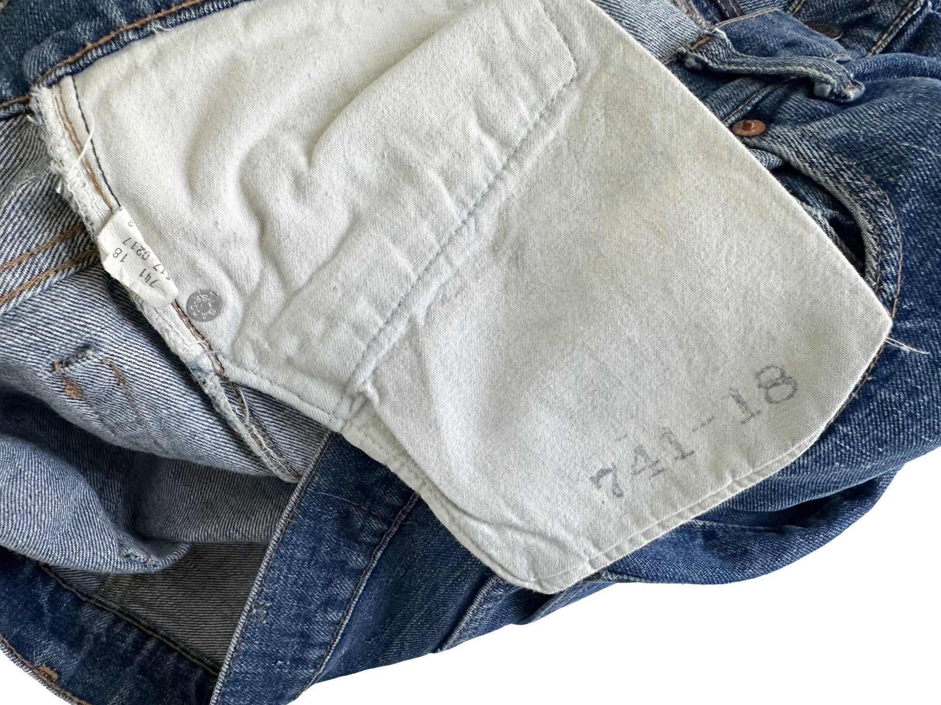Early 70s Levi’s single stitch 517