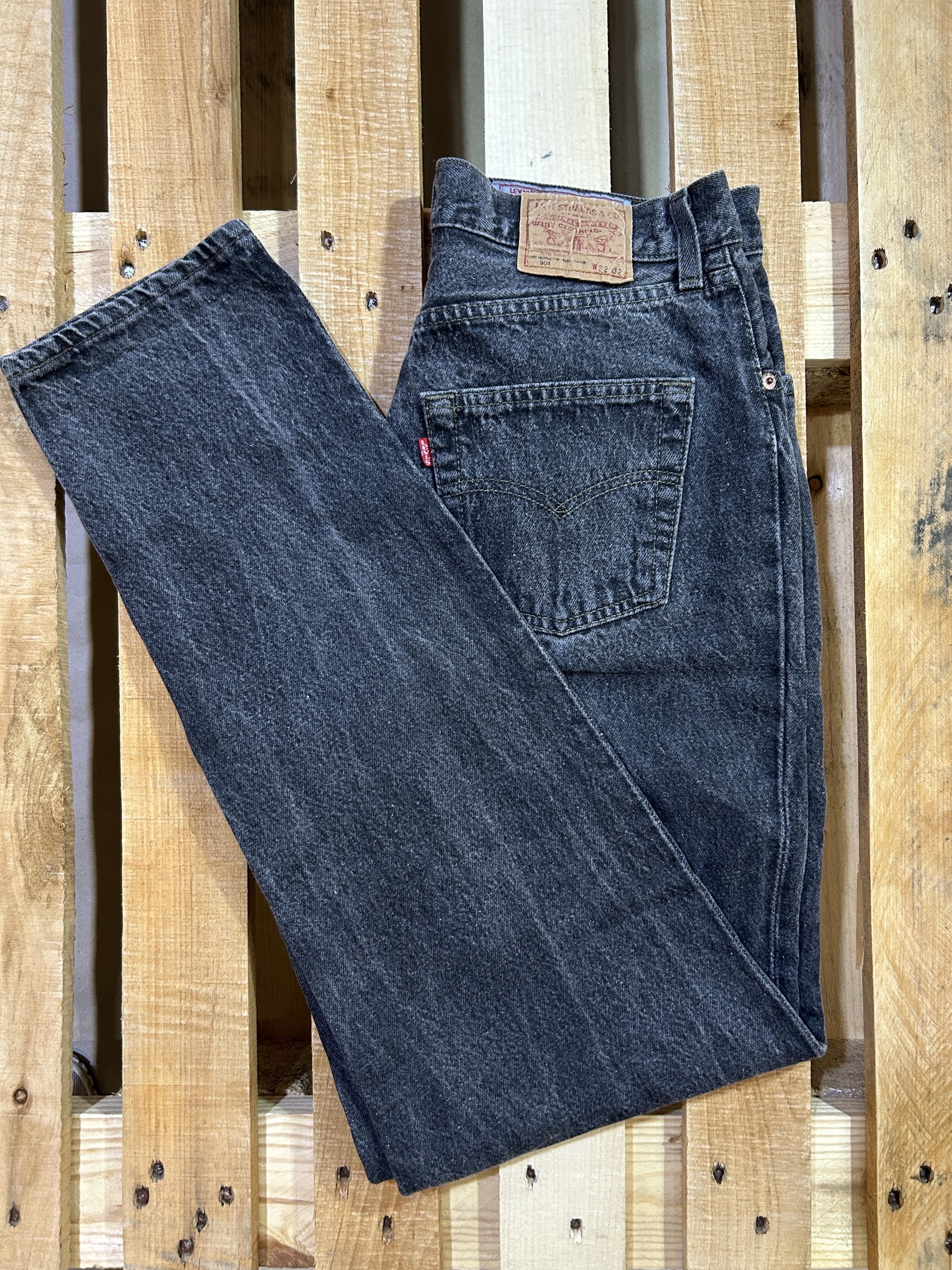Levi’s 901 W32 70s/80s Dark Grey Vintage Jeans – Made in USA – Rare Early Model – Button Fly – High Waist Straight – Collector’s Denim