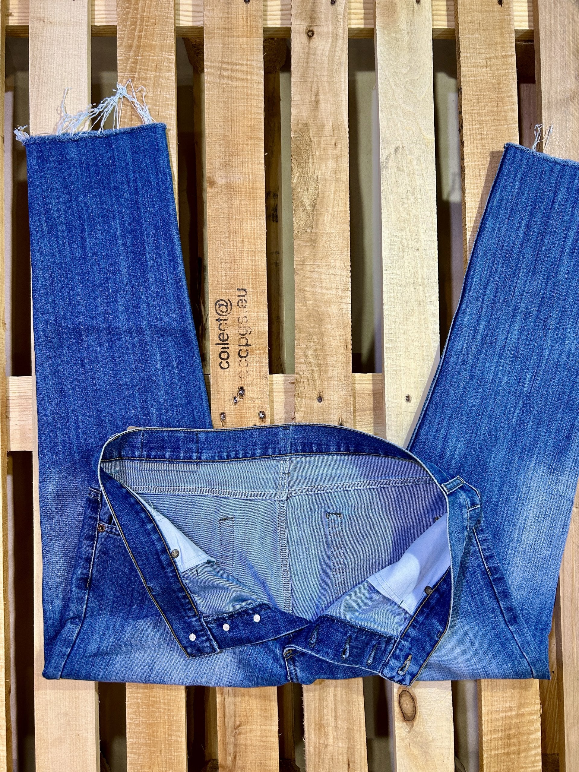 Levi’s 501 Vintage Jeans W36 Made in USA 1996 – Modified Hem