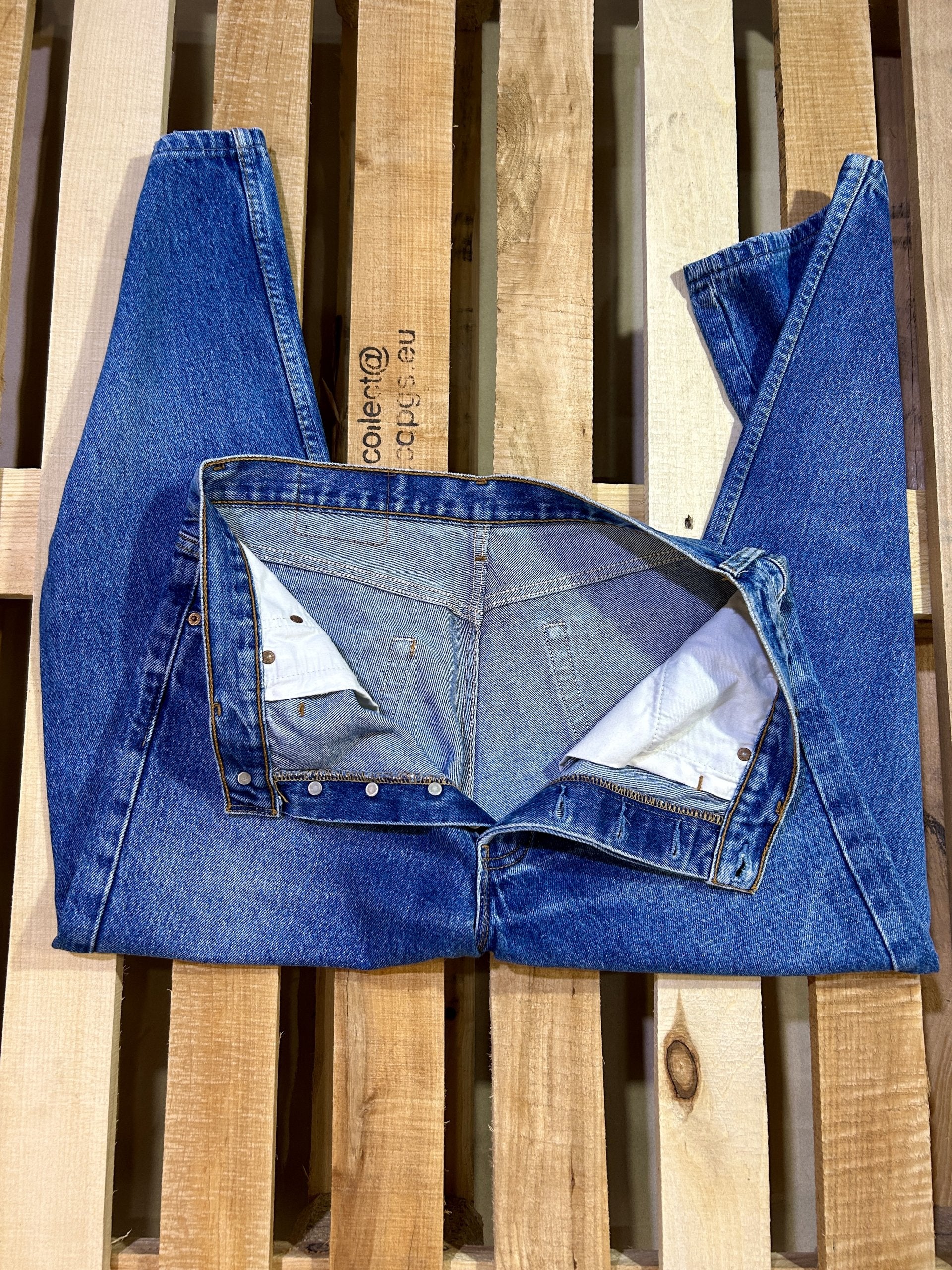 Levi’s 501 Vintage Jeans W36 Made in USA 1994 – Finished Short Hem